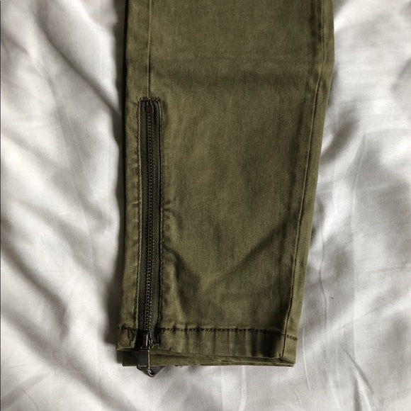 ✨SOLD✨ Cargo Skinny Pants - Picture 5 of 8